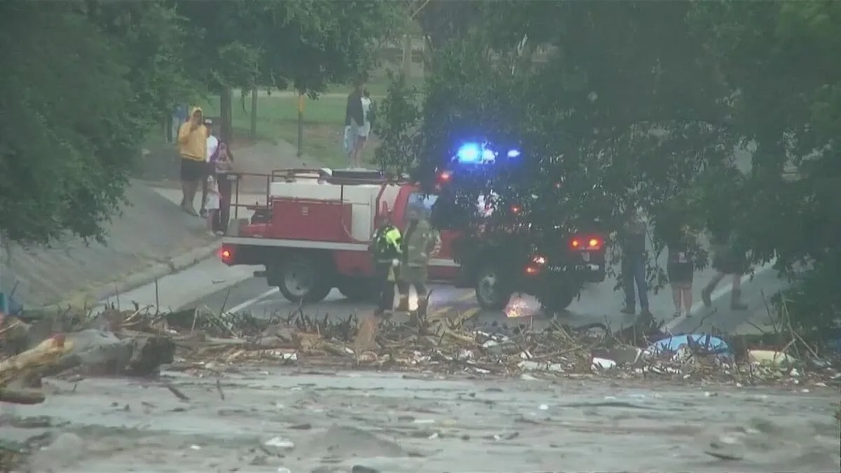 米・テキサス　鉄砲水による死者は少なくとも24人に　少女ら20人以上が依然不明