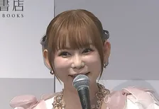 【 中川翔子 】　生後7か月の双子と男性記者を重ねる　〝いつかこうやってヒゲ生えたり...〟　逆質問も連発で会場笑い
