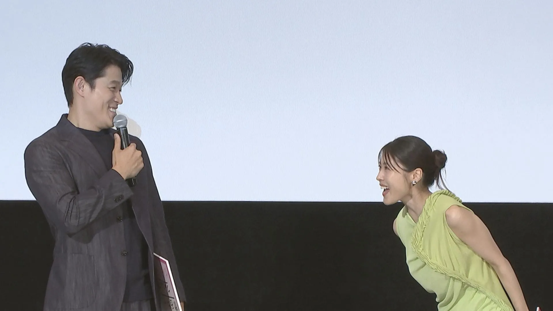【鈴木亮平】有村架純へ“関西弁でツッコんで”とおねだり　「アンパンマンちゃうねん！！」叫びに会場爆笑