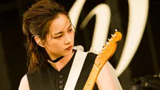 【 のん 】ギター抱え “ロックスタイル” 『サマーソニック2026』ステージ写真公開に反響「超〜カッコいいです」「最高にロックだぜ」