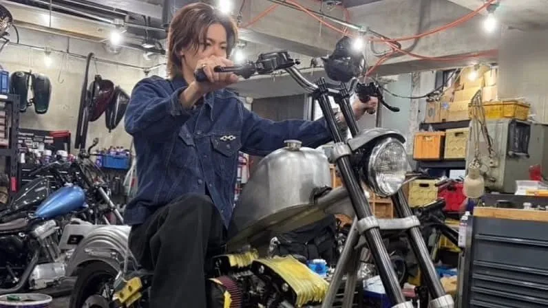 【 Number_i 】神宮寺勇太さん「美しすぎる」新・愛車か　ハーレーカスタムの打ち合わせ完了「ここから始まります」
