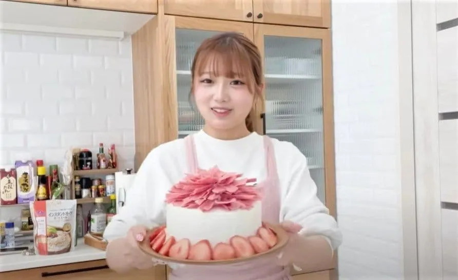 【辻希美・長女】希空さん　「ママいつもありがとう」　母の日にカーネーション風ケーキと手作り花束でサプライズ