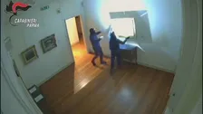 イタリアの美術館窃盗で5人逮捕　ルノワールなど“総額16億円以上”　容疑者宅で絵画を発見