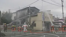 群馬県高崎市の豆腐店で火事 木造2階建て店舗1棟燃える　けが人なし