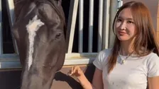 【 紗栄子 】引退競走馬を〝新しい家族〟に　自身のファームで迎え入れ「これからは人を乗せてゆっくり歩く練習」　競走馬に〝第二の人生〟を