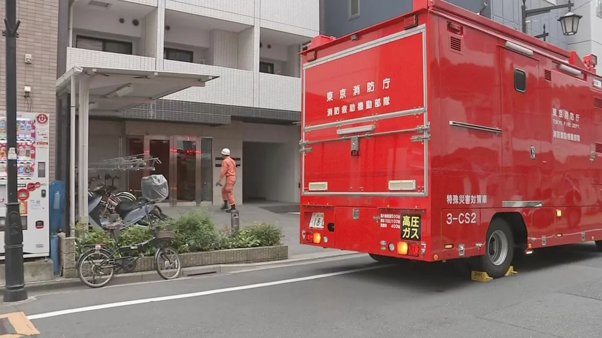 【速報】マンションでいきなりスプレーかけられたか 2人けが 東京・新宿区北新宿のマンション　警視庁