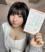 【 グラドル・三橋くん 】 「薬剤師国家試験」に「合格」　「春からは薬剤師×グラビアタレントの二刀流で頑張りますっ」