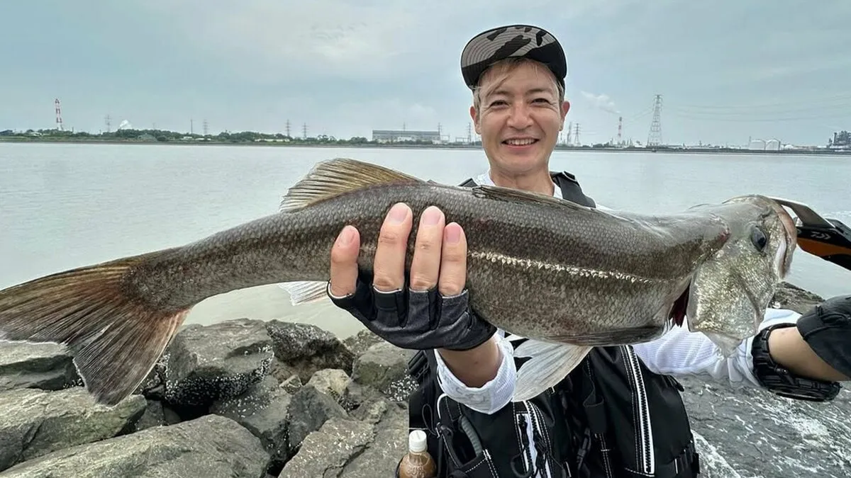 【つるの剛士】　「明日も釣るぜ」大分県でルアーシーバス釣りの第一人者と“リバーシーバス釣り”を満喫　
