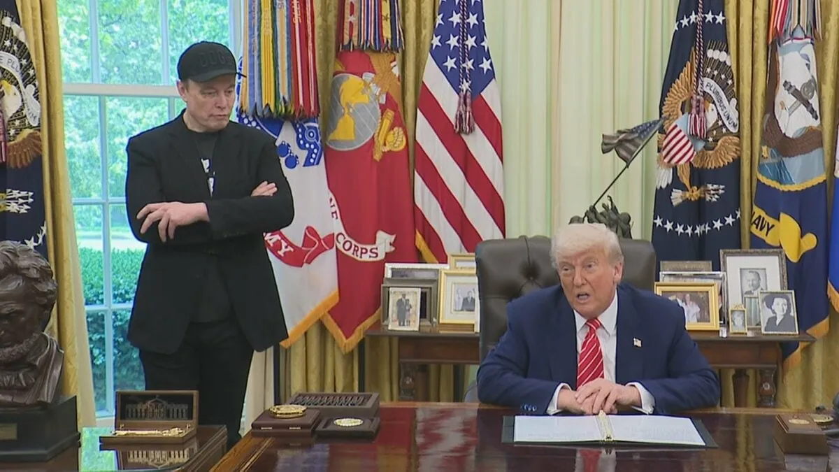 トランプ大統領とイーロン・マスク氏が激しく対立「非常に失望」「恩知らず」 政権の減税策をめぐり応酬