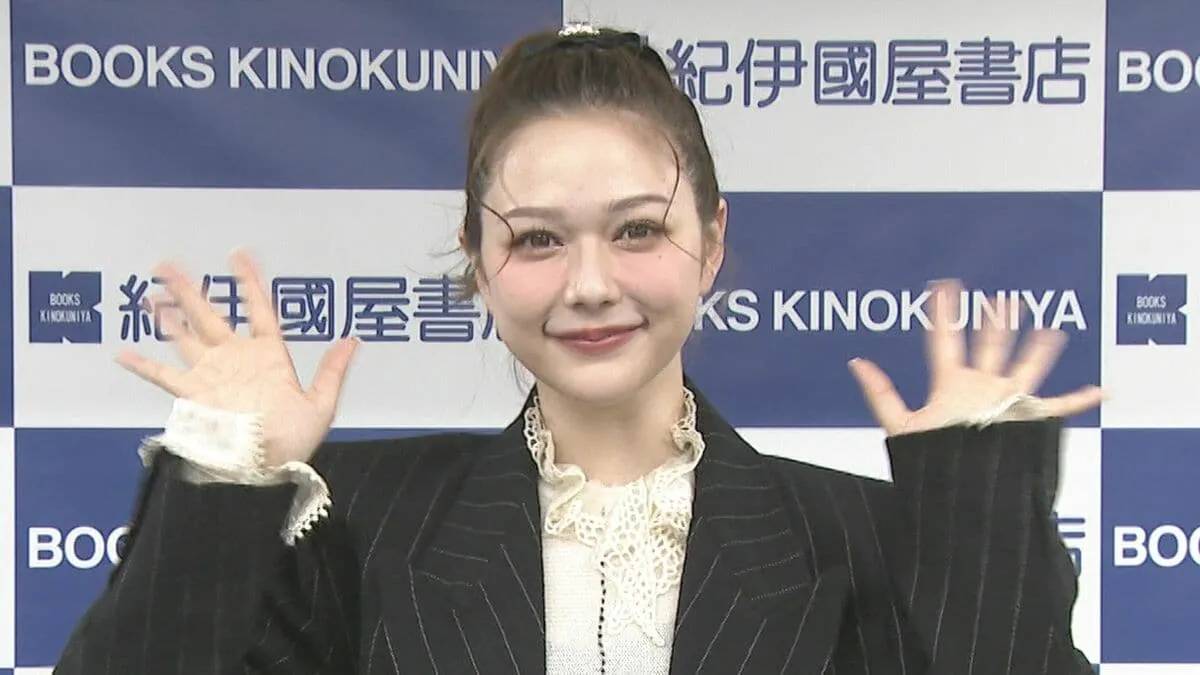 【村重杏奈】来春に1st写真集発売をサプライズ発表「急いで“品”を取り戻しに行ってる」 ギャルから「自立界隈・村重」へ