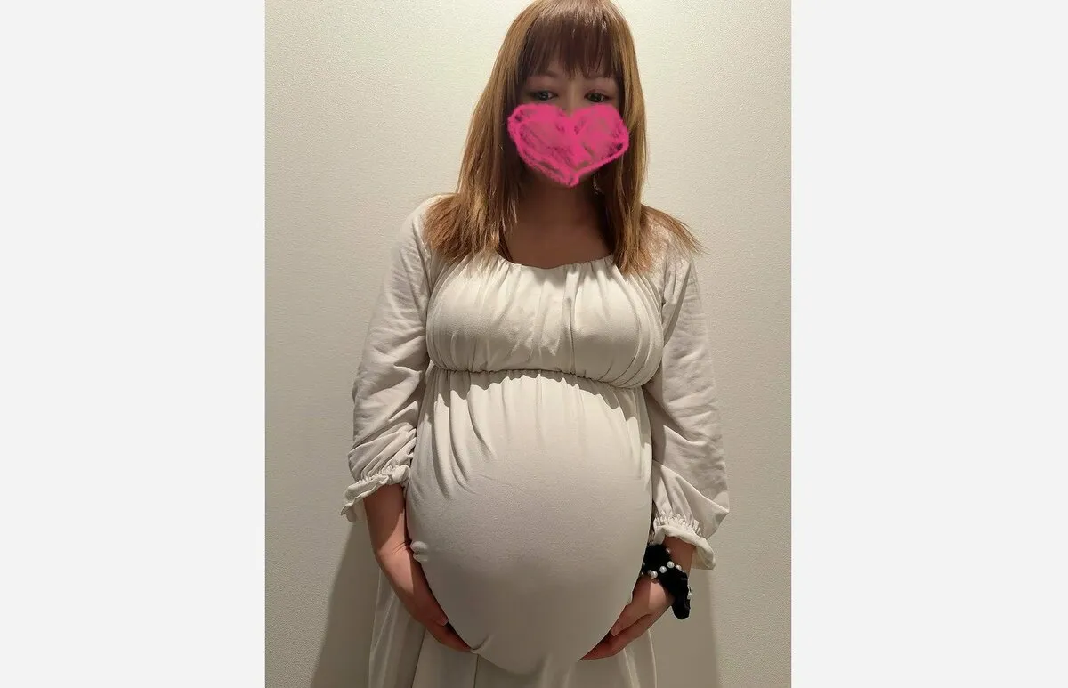【 中川翔子 】 「もう身体が限界で横たわってても腰が痛い。指が痛いし重たくて膝やばい。むくむ。苦しい」　双子妊娠中　現況明かす