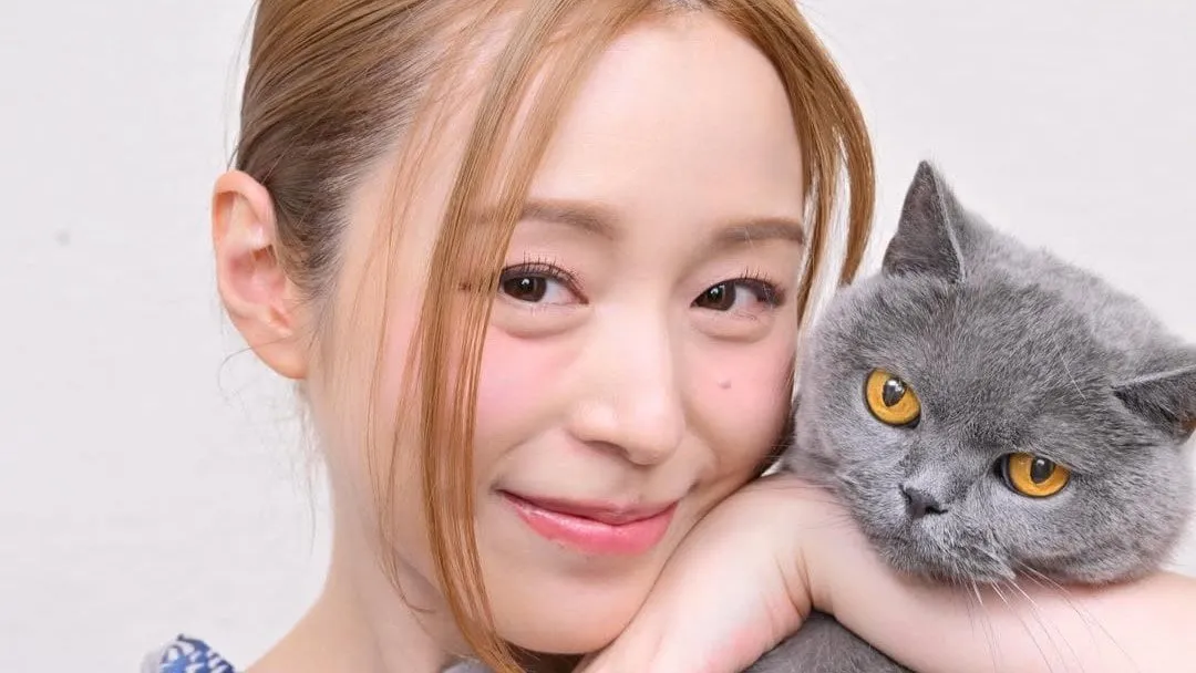 【 平野綾 】愛猫・沙羅にパンチもらって「残暑お見舞い」　浴衣姿でメッセージ「みんな大好き。ありがとう。」