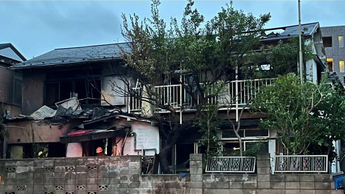 東京・板橋区の住宅で火事 男性2人が死亡 90代と60代の親子の可能性 身元の確認進める