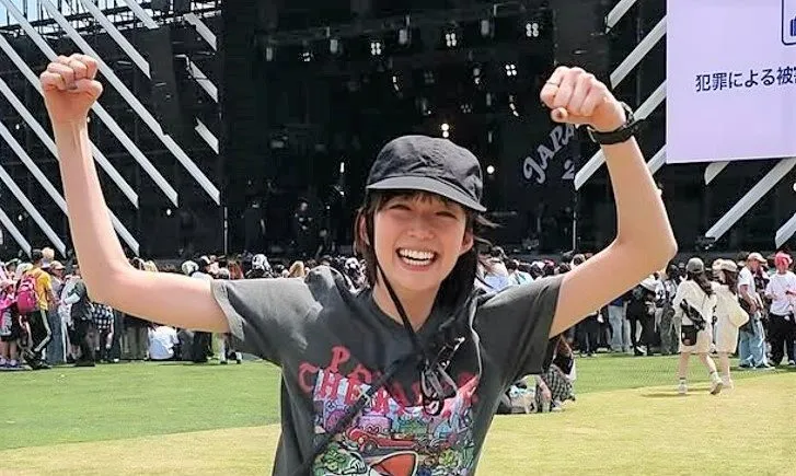 【 佐藤栞里 】　「やっぱりフェスって最高だよなあ...　だいすきだ、音楽が、フェスが！」　「JAPAN JAM 2025　初参戦してきました」