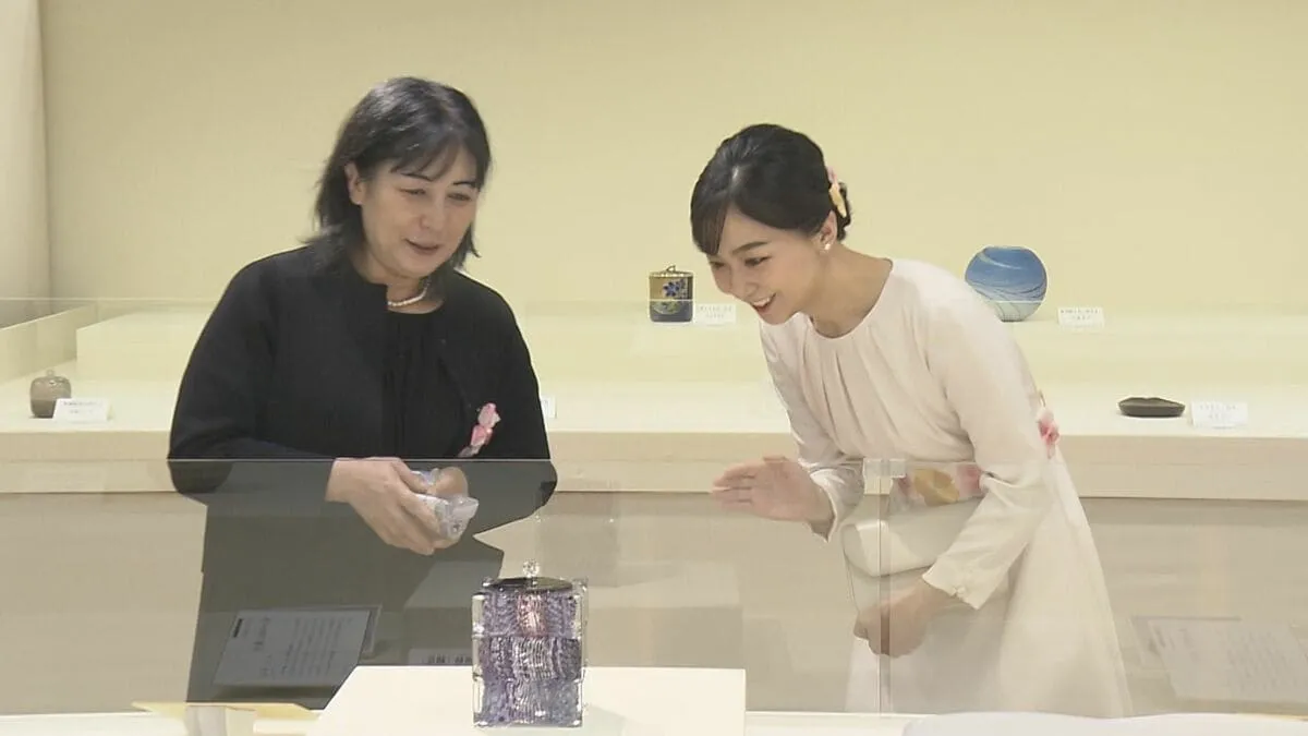佳子さま「日本伝統工芸展」へ　「池に映っている藤をのぞき込んでいるような気持ちに」受賞者と懇談