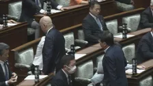日本保守党が改正皇室典範の本会議採決を退席