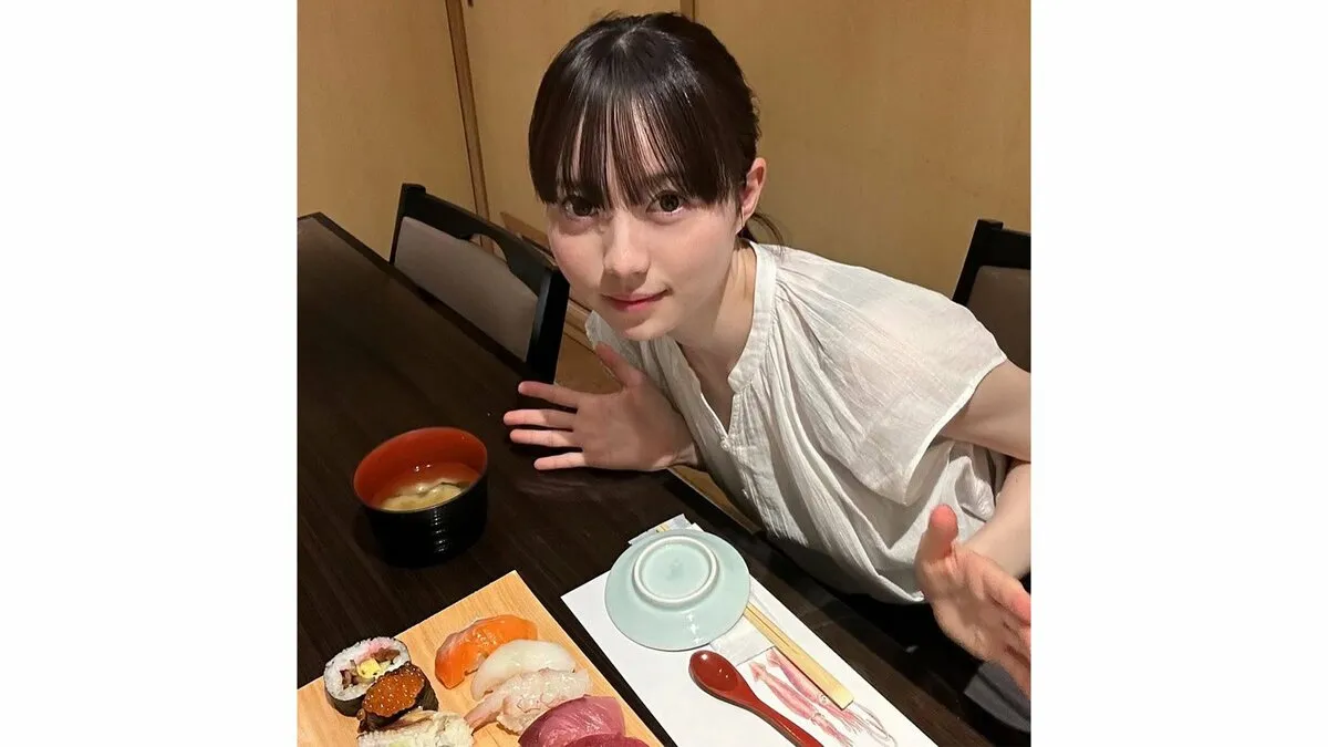 【 卓球天使・菊池日菜 】　寿司を前にした “ オフの日 ” 投稿に反響続々…　「かわいい　いい表情だな～」「衣装と髪型似合ってますよ︎」「お寿司ときましたかー」