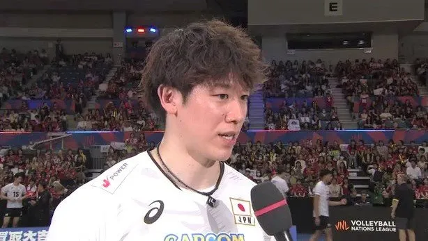 石川祐希「本当に頼もしい仲間」髙橋藍「全員で勝ち取った1点、1勝なので」バレー日本代表が大逆転勝利【選手コメント】