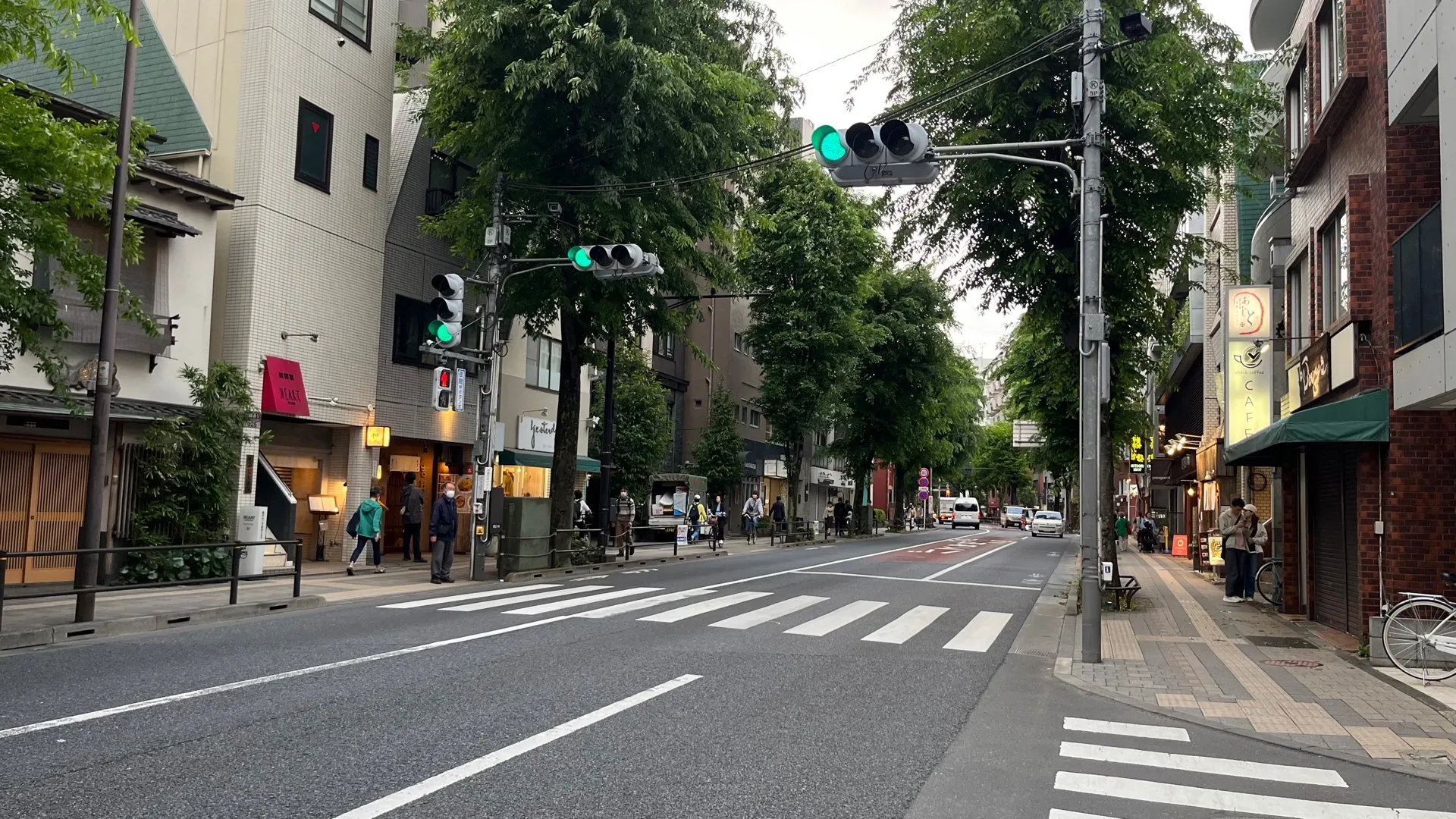 【速報】吉祥寺駅前で小学生くらいの男の子が路線バスにぶつかる　男の子は意識ある状態で病院に搬送　東京・武蔵野市