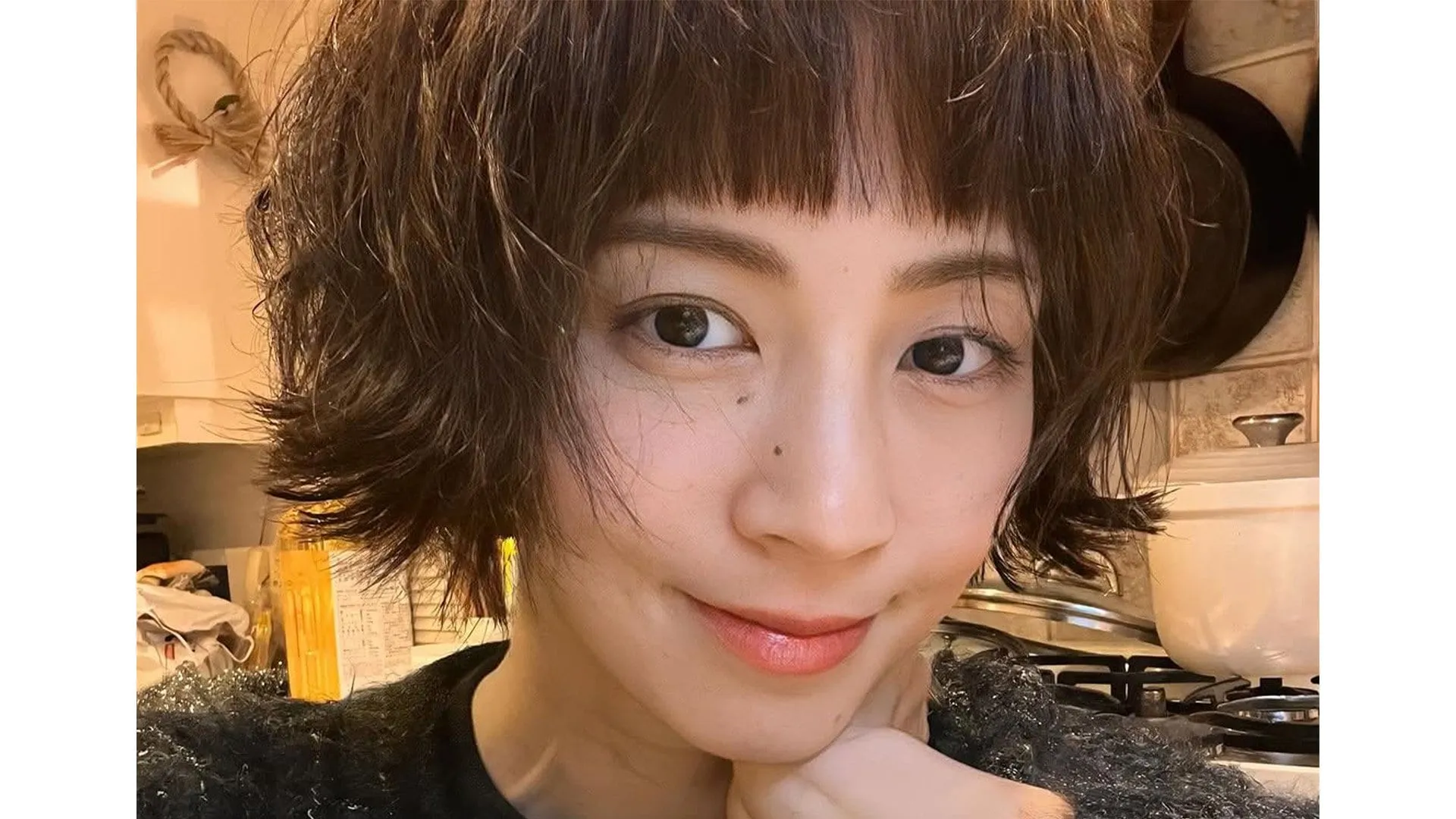 【安田美沙子】　新しいヘアスタイルを公開　「パーマと見せかけて、地毛です」「色々アレンジ楽しんでみます」