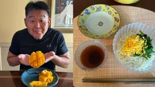 【 花田虎上 】　贈り物で届いた旬の味覚を家族で満喫 　「今までで一番熟れていて甘くて美味しい」　メキシコマンゴーや小豆島素麺に感謝