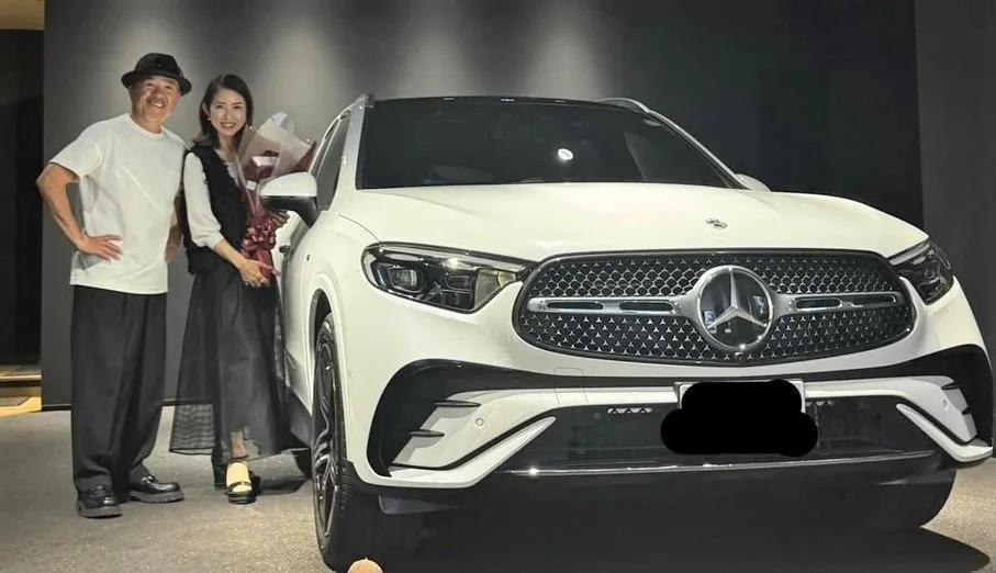 【 つまみ枝豆 】　新しい愛車と笑顔　ベンツ「GLC350e（PHEV）」　「かなり進化している」「乗ってみたら前期に比べて雲泥の差」