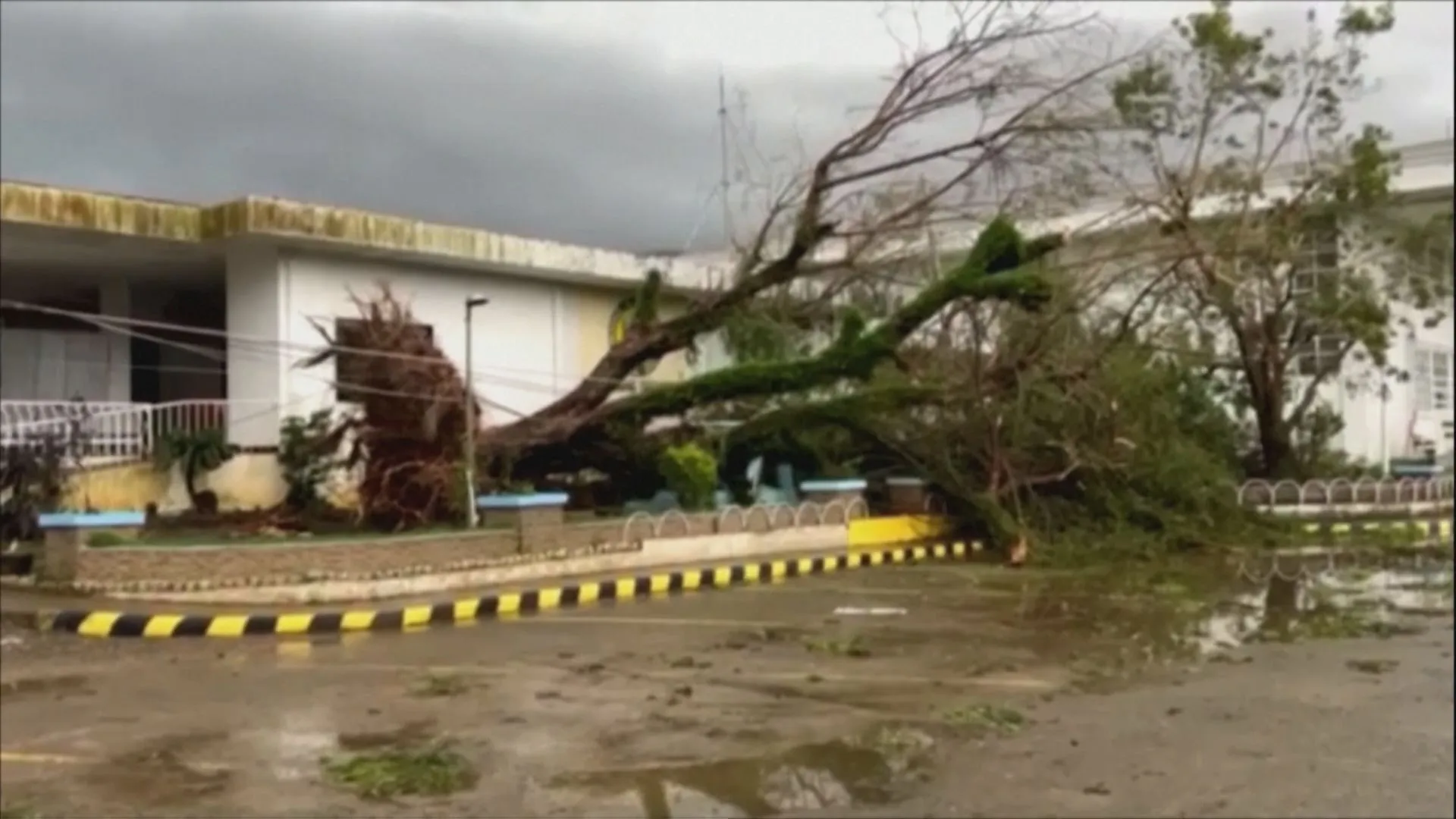 フィリピン 1か月に“6つの台風”甚大な被害  160人以上死亡 900万人被災