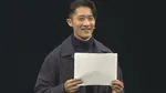 【 Snow Man・岩本照 】カメラマンに〝白紙〟神対応　「両親が恋に落ちた瞬間を見たい」とロマンチストな一面ちらり