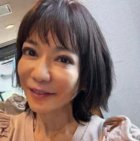 【 堀ちえみ 】 「右下のインプラント、装着完了！」「次回から右上のインプラントや、傷んだ歯の治療がスタートします」「負担が解消されると嬉しい」