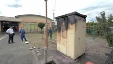 公園の公衆トイレが燃える  けが人なし　屋根のソーラーパネルなどが燃える　埼玉県戸田市