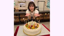 【 北川景子 】「40歳になりました」誕生日を迎える　特大ケーキに喜びの笑顔〝17歳から今日まであっという間〟