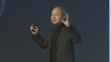 ソフトバンクG孫氏予言「2040年のAI経済規模はGDPの20％」　10億体の人型ロボットや100兆個のAIエージェント