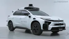 トヨタとWaymo 2027年に“ロボタクシー”開始 電気自動車「bZ4X」を使用
