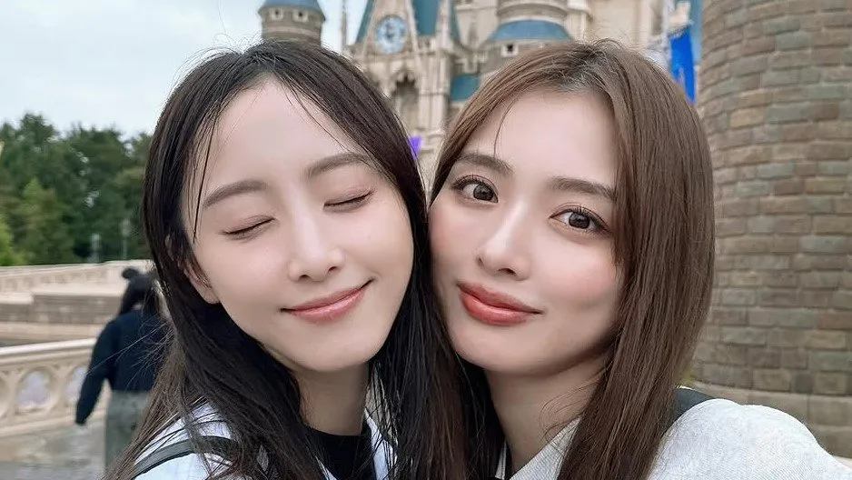 【内田理央】松井玲奈と東京ディズニーランド満喫「Disneyの楽しさを教えてくれた師匠」と仲良しショット公開