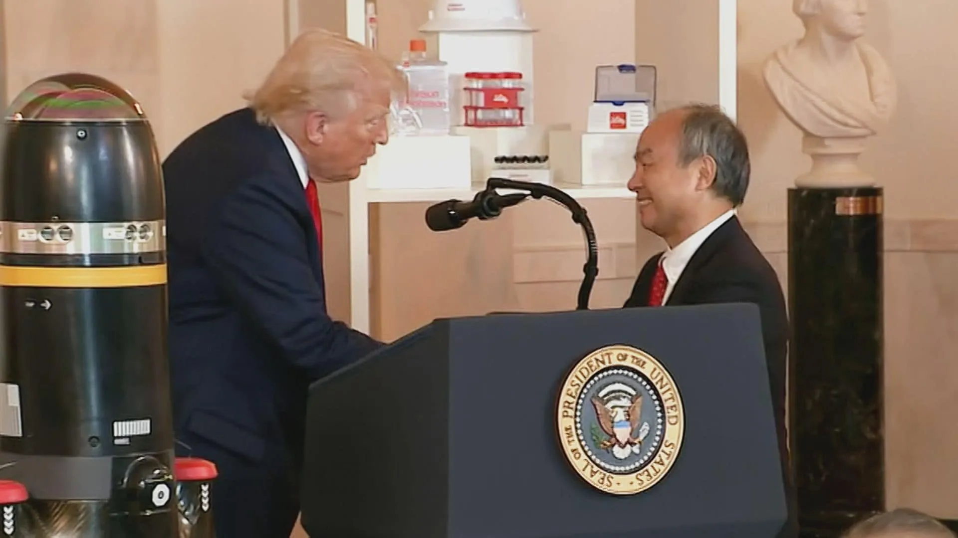 ホワイトハウスにソフトバンク孫正義氏や北米トヨタトップら　アメリカへの投資アピール