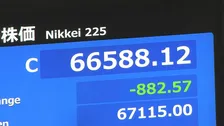 日経平均株価 882円安で取引終了　一時1600円以上下落、「値がさ株」への利確注文目立つ