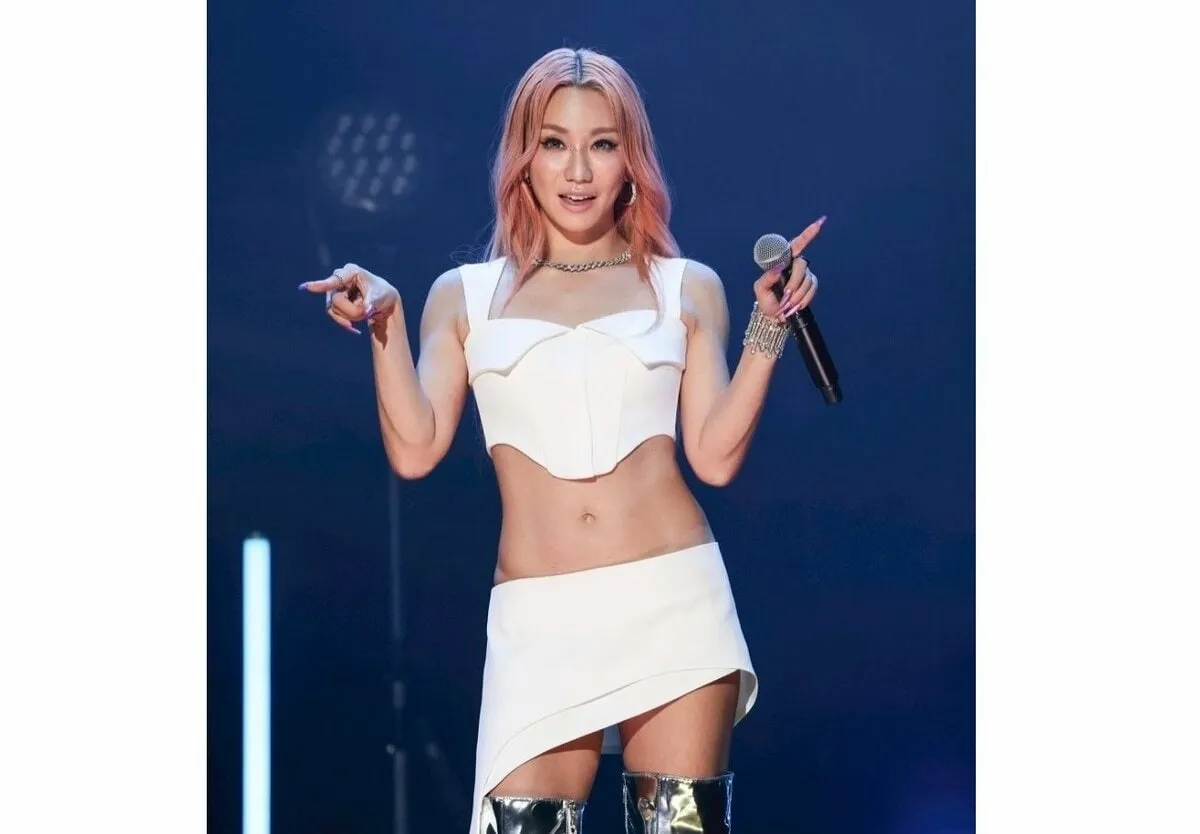 【 倖田來未 】 「大阪2公演目の未歌唱曲は3rd ALBUM『feel my mind』から『Get Out The Way』でした！」　ＳＮＳでライブ報告