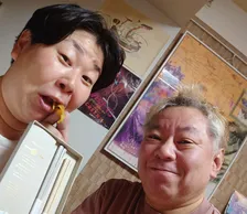 【 鈴木おさむ 】妻・森三中 大島美幸さんと24回目の結婚記念日「改めて『我々の結婚って何だったんだろうね？』と確認したところ、妻が『しゃれでしょ』と言いました。」