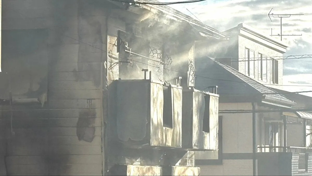 さいたま市の住宅で火事 3人と連絡とれず