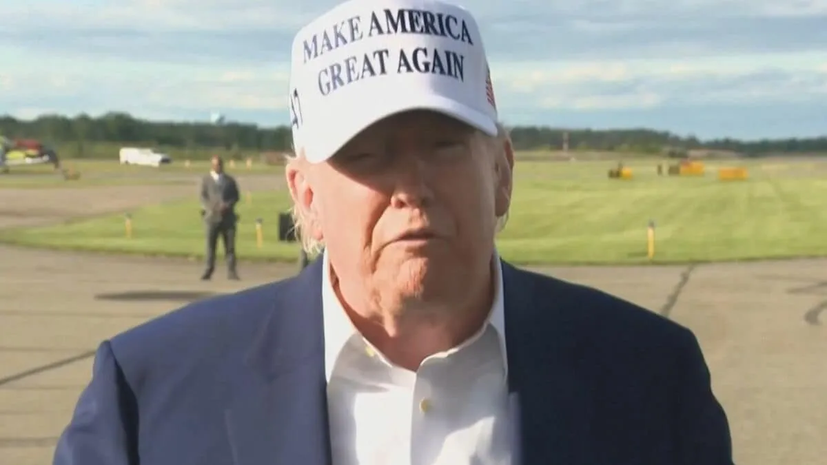 トランプ大統領「プーチンの行為が気に入らない」 追加制裁を科す考え示す