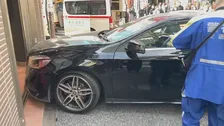 新橋駅近くのケンタッキーに高齢男性が運転する車が突っ込む　警視庁
