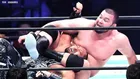 丸刈りのウルフアロン、プロレスデビュー！逆三角締めで相手を失神させ初勝利、いきなり新王者に