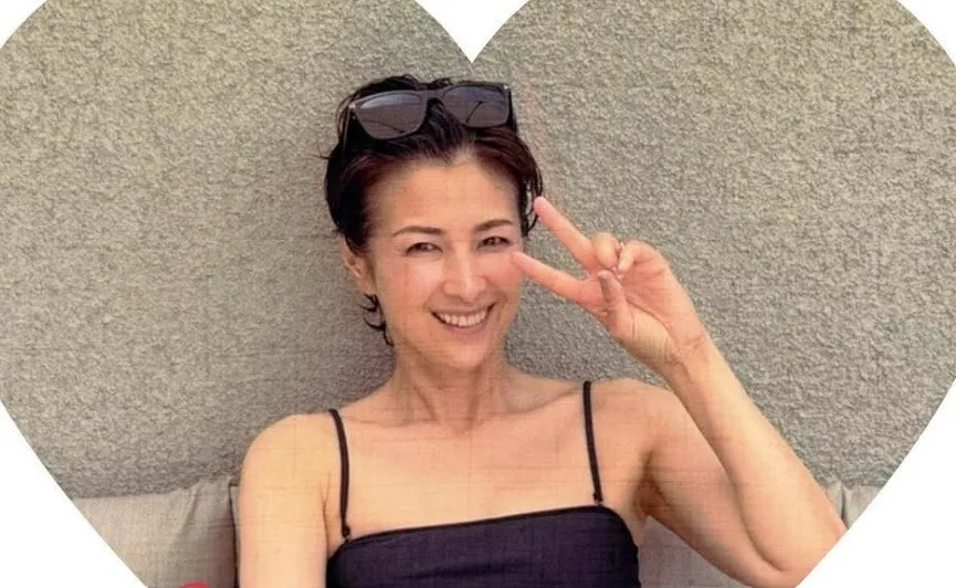 【 吉瀬美智子 】　「Summer vacation」　最新オフショットにファン反響　「素敵な夏になりそうです」