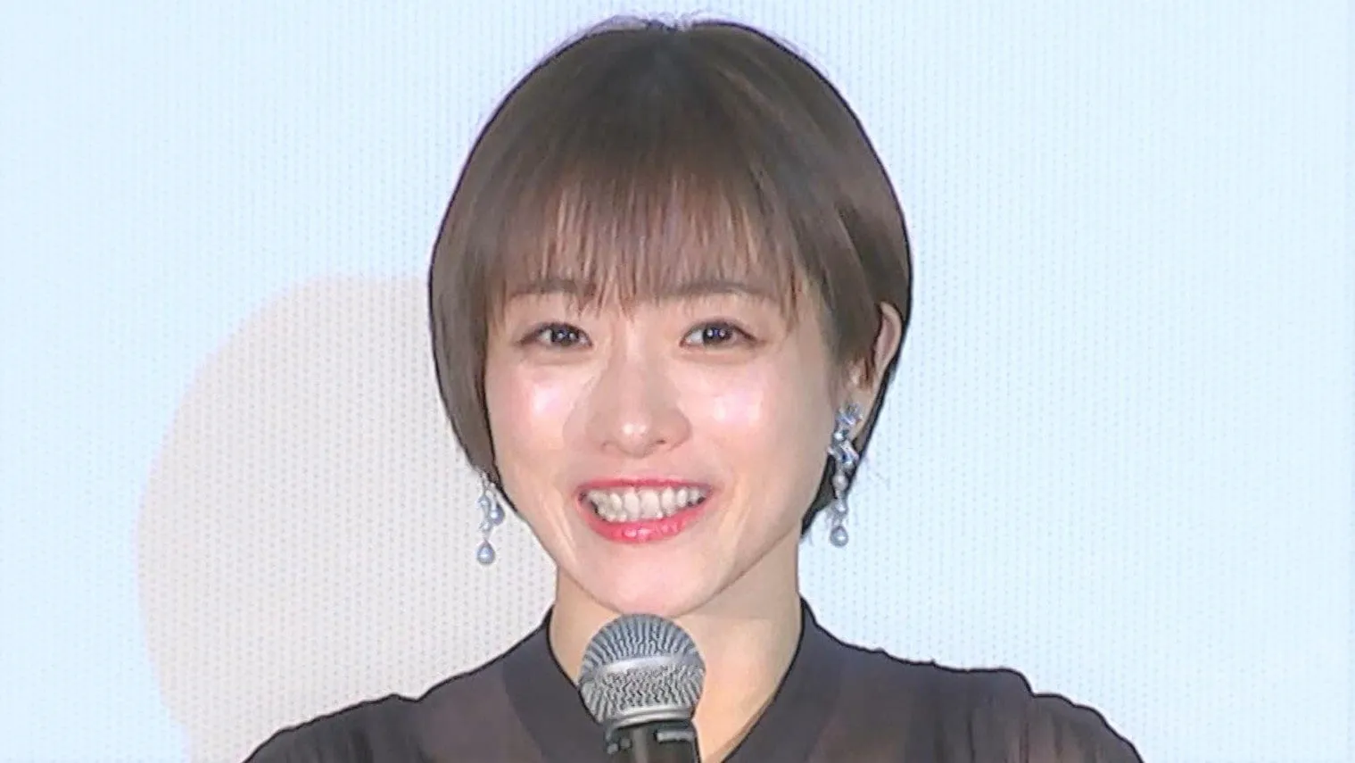 【石原さとみ】第二子妊娠を公表「命の誕生という奇跡を、無事に果たせるよう…」　今月14日『日本アカデミー賞』授賞式は出席予定　今夏に出産予定