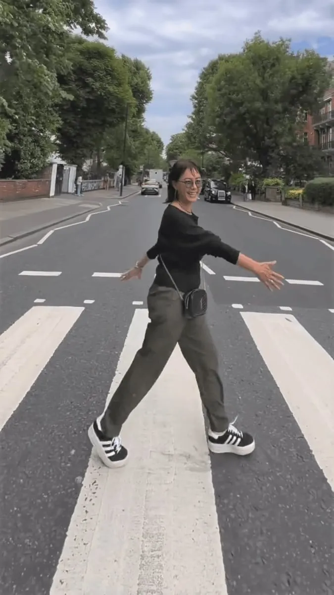 【 田中律子 】　娘が住むロンドン観光を満喫　「ほぼ毎日アビーロード散歩、なんて最高なんでしょ」