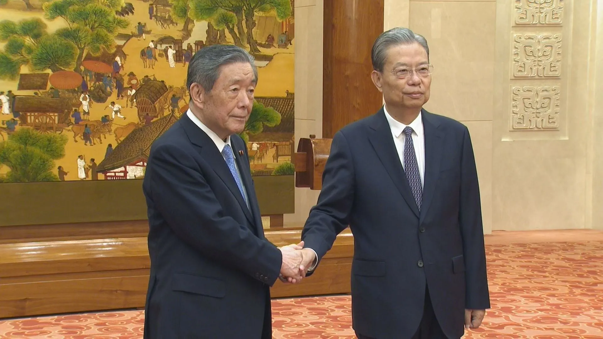 日中友好議員連盟が中国共産党序列3位と会談　若い世代の往来促進で一致　新たなパンダ貸与も求める