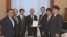 衆議院の“議員定数削減”含む選挙制度見直しめぐり与野党協議会が報告書を森衆院議長に提出　現行制度前提とした見直しは「10月末めどに具体的な結論を得るよう努力」