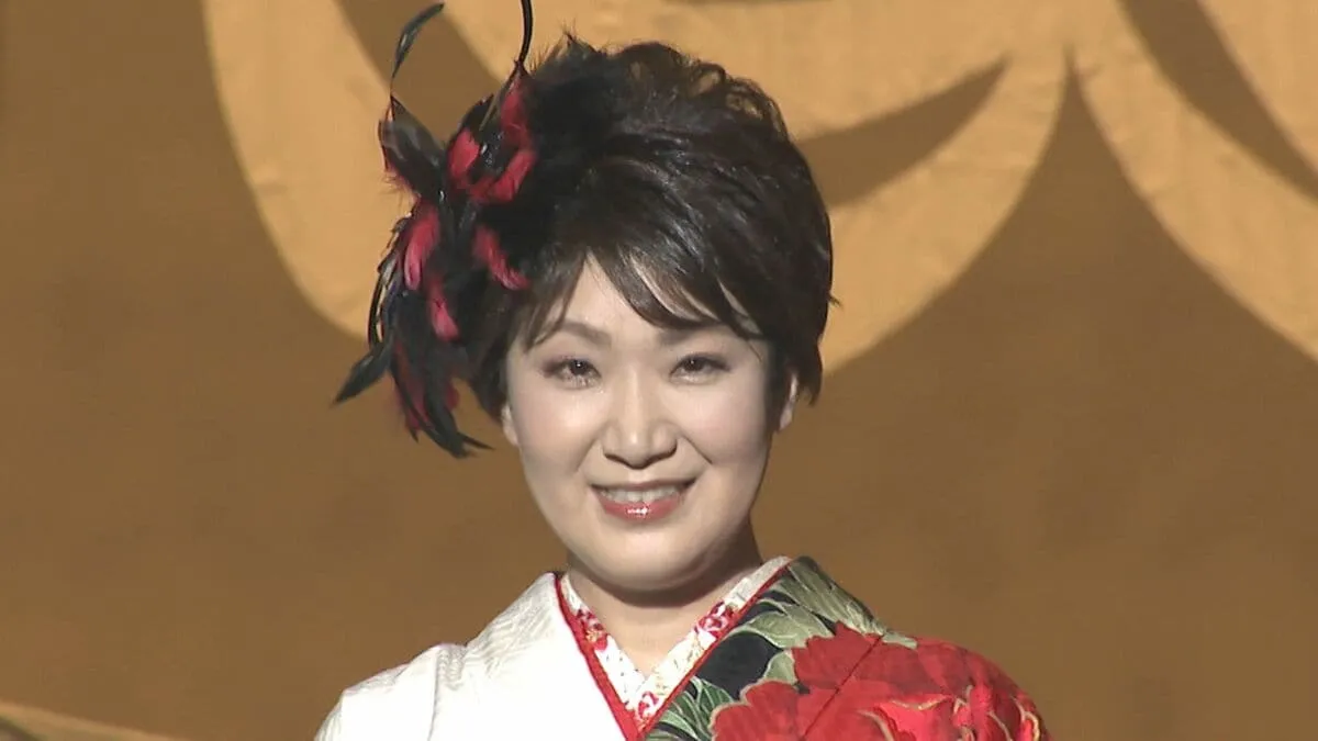 【 市川由紀乃 】　【卵巣がん】から復帰コンサート開催　「ただいま！」　由紀さおりは「命の恩人」