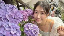【 穂川果音 】　水色ワンピ×シアーパーカーの“爽やかコーデ”で紫陽花散策　「ステキです」とファン絶賛