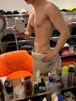 【 GACKT 】　「53歳。まあ、こんな感じ。」衝撃の肉体美を披露！「生きている彫刻みたいです。眩しい」
